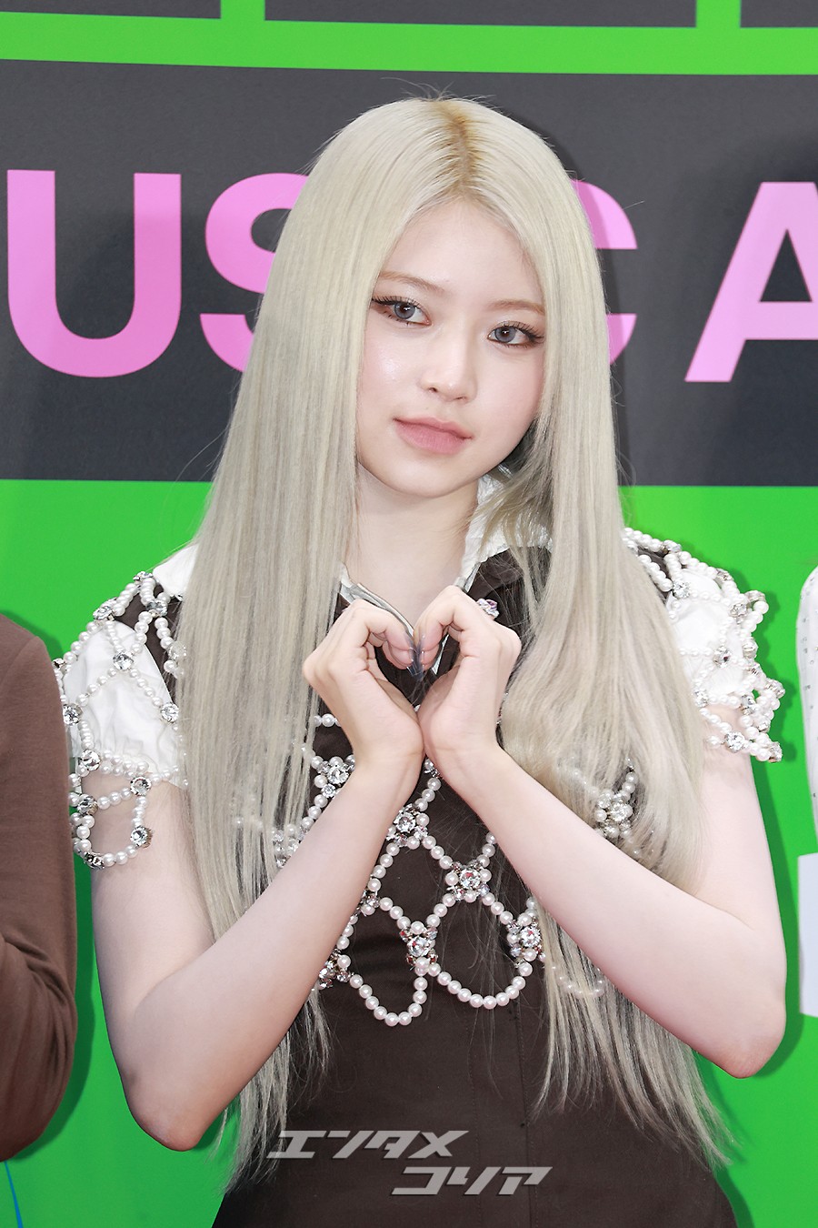 【フォト】KiiiKiii「ハートを描くラブリー・ガールズ」