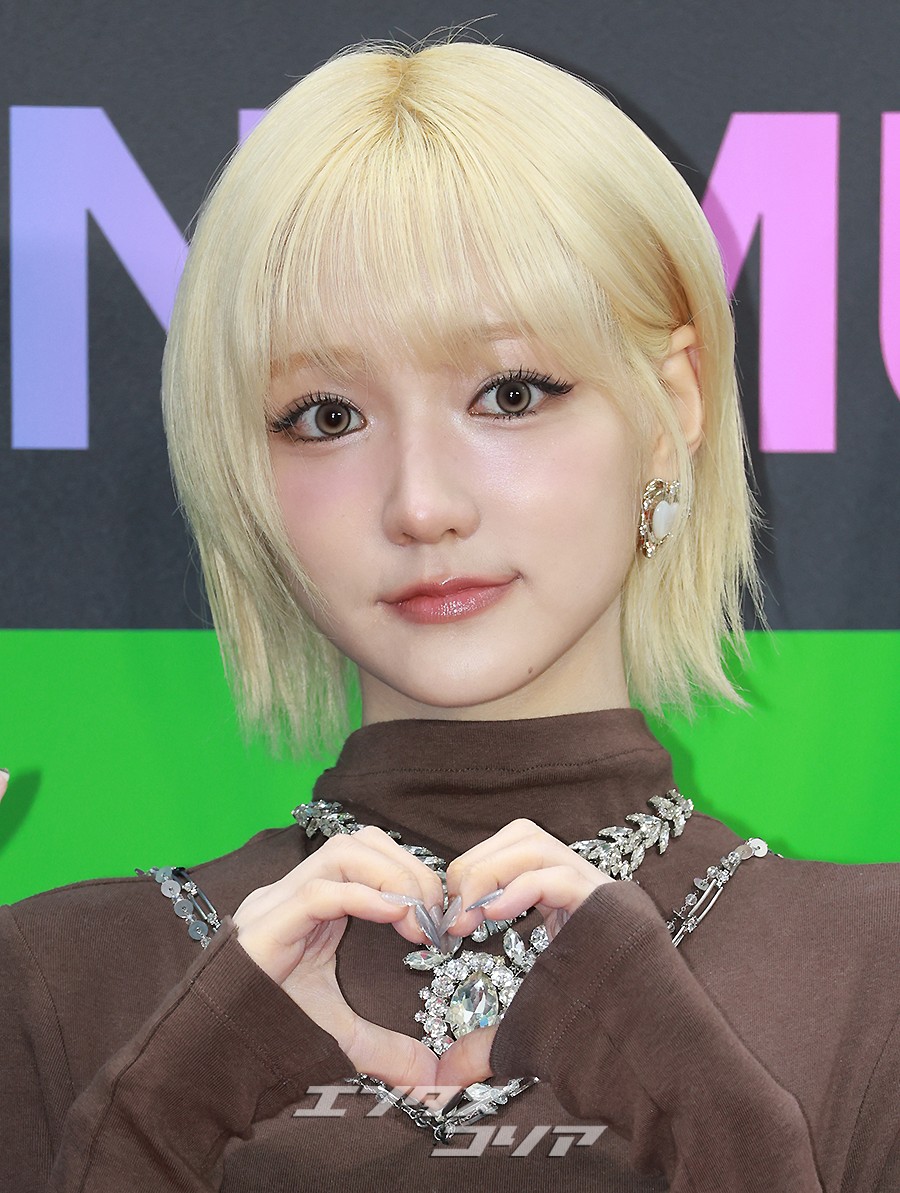 【フォト】KiiiKiii「ハートを描くラブリー・ガールズ」