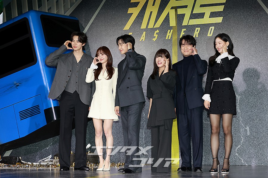 【フォト】イ・ジュノ＆キム・ヘジュン＆イ・チェミン＆カン・ハンナら、『CASHERO』のキャストたち