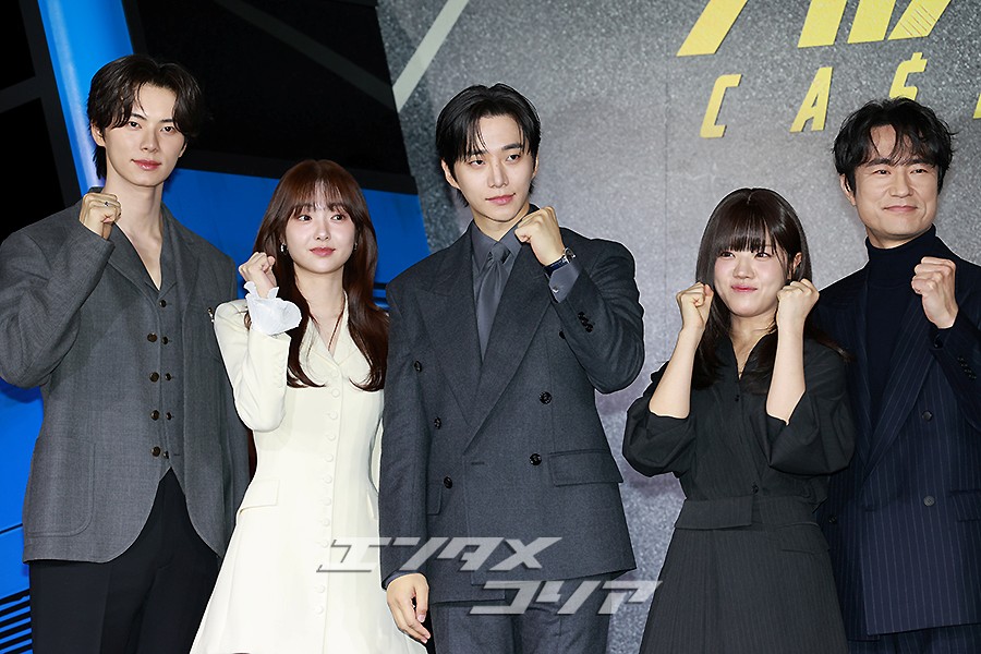 【フォト】イ・ジュノ＆キム・ヘジュン＆イ・チェミン＆カン・ハンナら、『CASHERO』のキャストたち