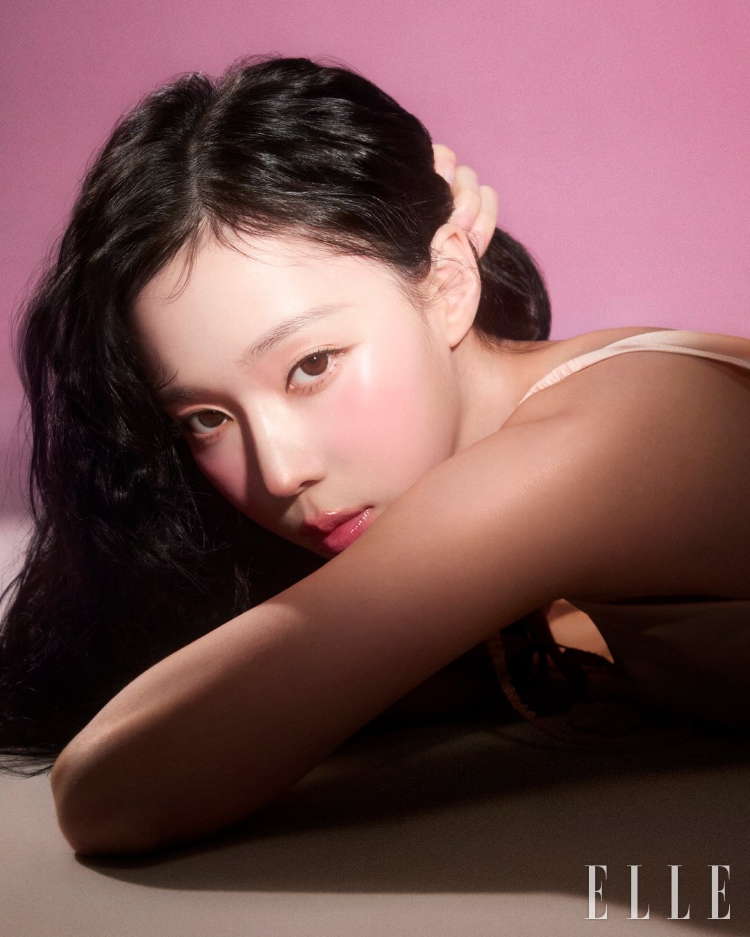 【フォト】aespaウィンター、ほんのりバラ色のメイク…優雅なビジュアル