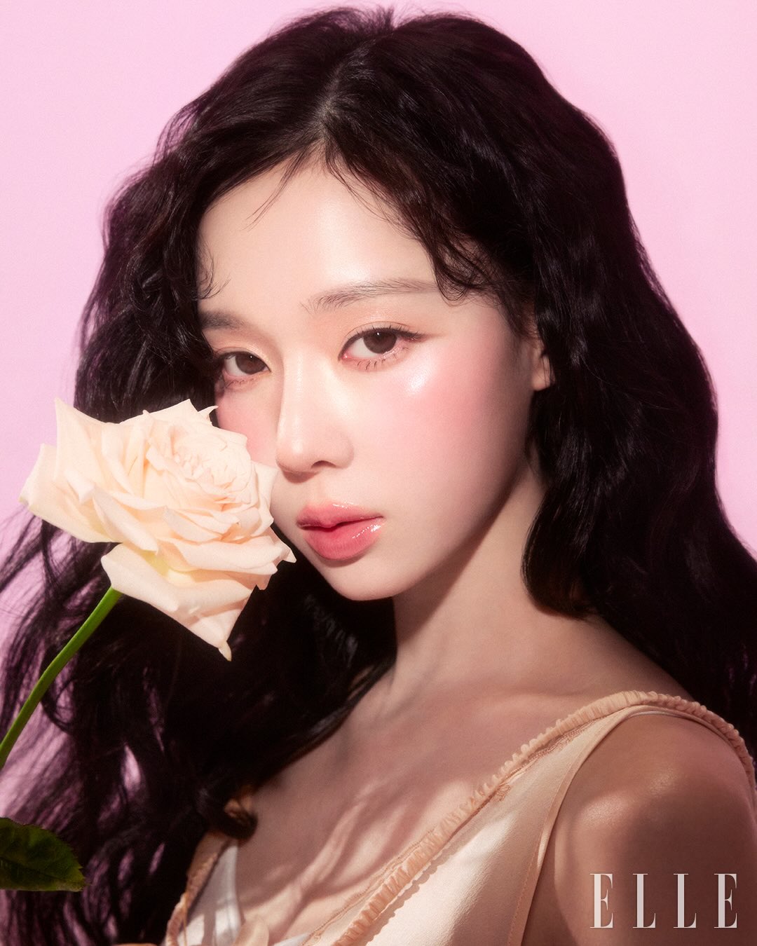 【フォト】aespaウィンター、ほんのりバラ色のメイク…優雅なビジュアル