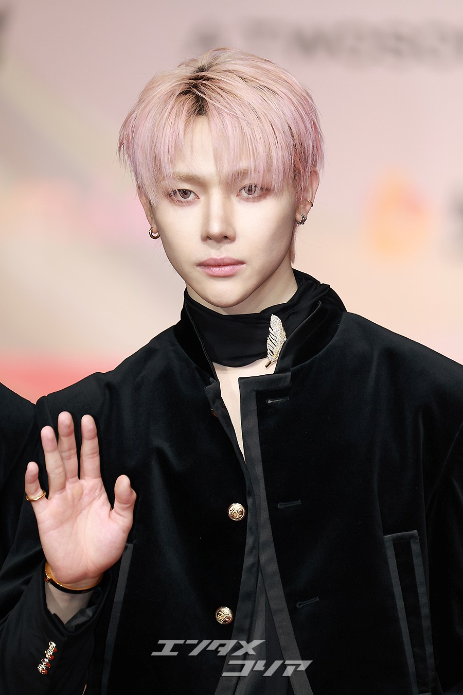 【フォト】&TEAM「それぞれの個性あふれる黒コーデ」