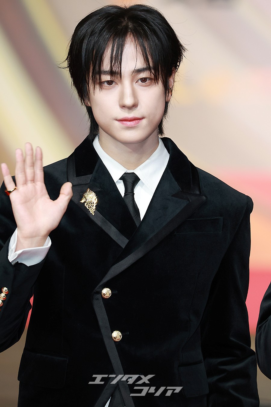 【フォト】&TEAM「それぞれの個性あふれる黒コーデ」