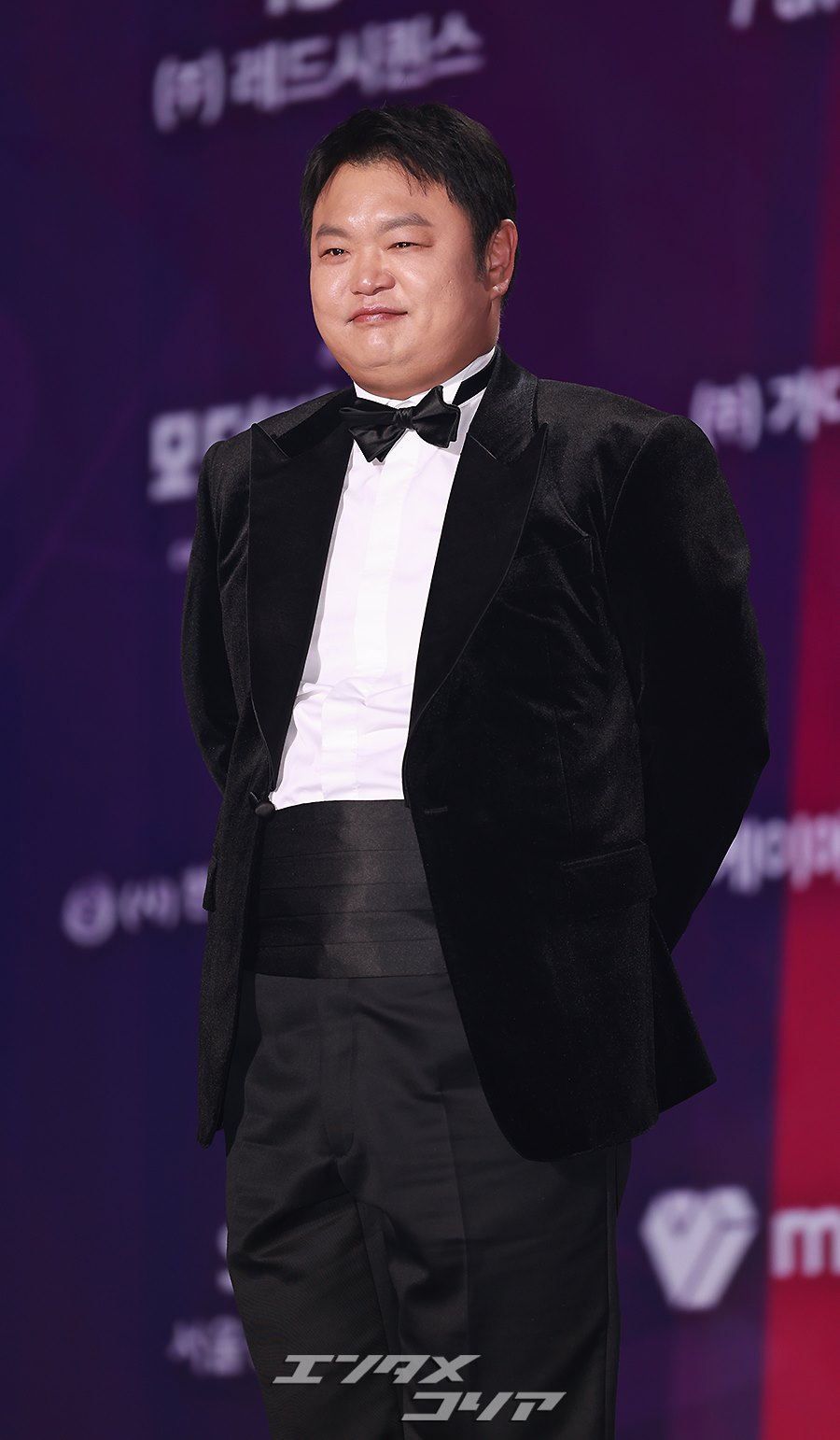 【フォト】コ・ギュピル「サムズアップ」で決めポーズ＝APAN