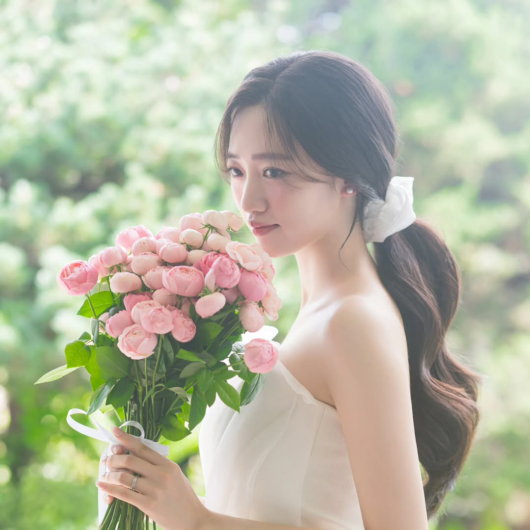 【フォト】ハン・ボベ、純白のウエディングドレス姿公開