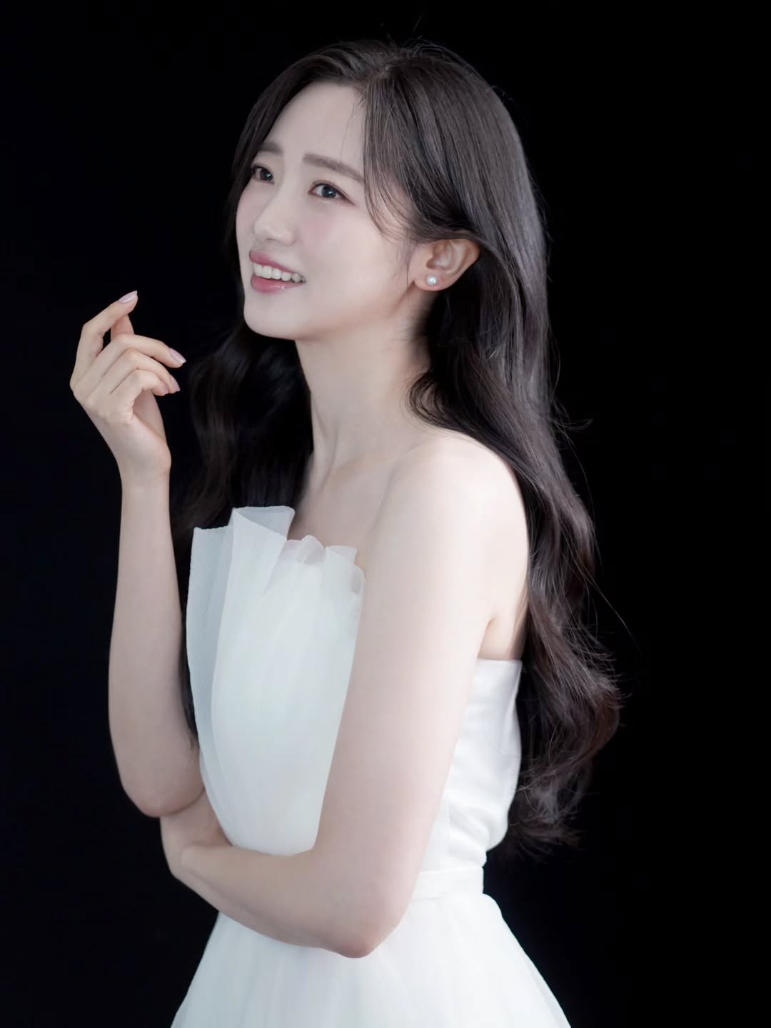 【フォト】ハン・ボベ、純白のウエディングドレス姿公開