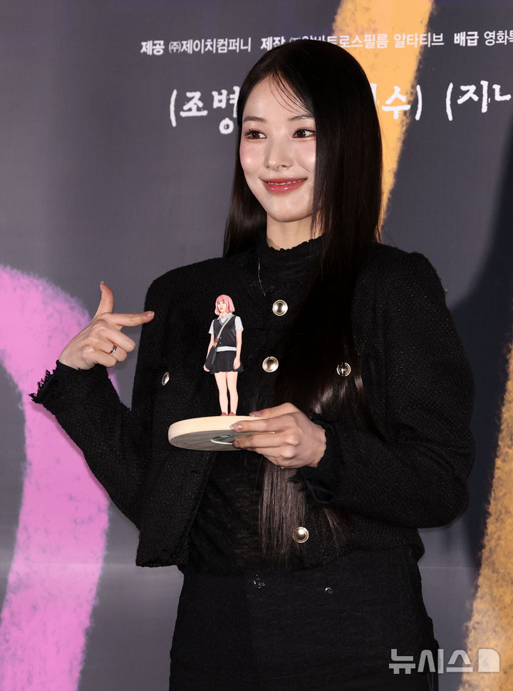 【フォト】NMIXX脱退後スクリーン・デビューした女優ジニ