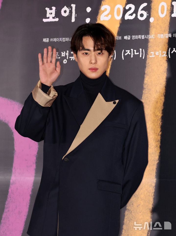 【フォト】「いじめ問題」経てスクリーン復帰のチョ・ビョンギュ