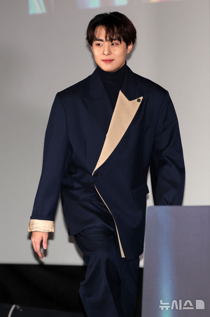 【フォト】「いじめ問題」経てスクリーン復帰のチョ・ビョンギュ