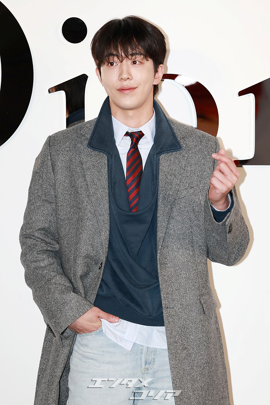 【フォト】ナム・ジュヒョク　ダンディーなファッション＆スイートな笑顔