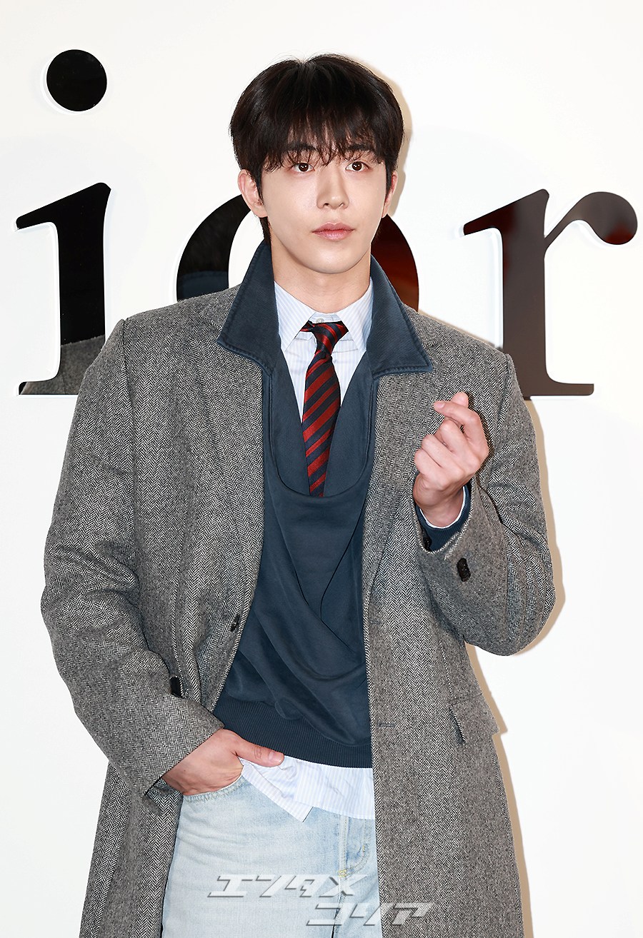 【フォト】ナム・ジュヒョク　ダンディーなファッション＆スイートな笑顔