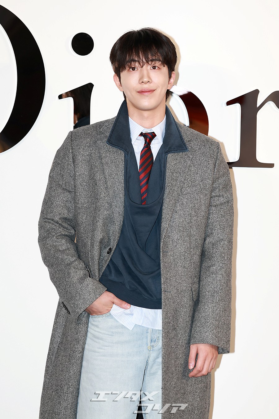 【フォト】ナム・ジュヒョク　ダンディーなファッション＆スイートな笑顔