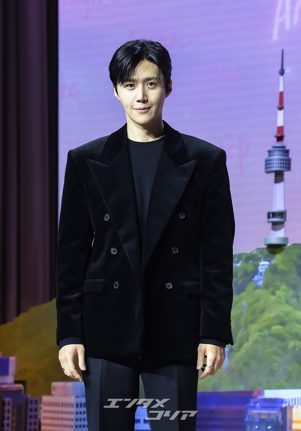 【フォト】えくぼがキュートなキム・ソンホ、女心を刺激