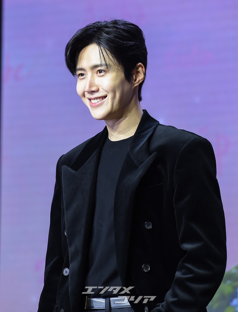 【フォト】えくぼがキュートなキム・ソンホ、女心を刺激