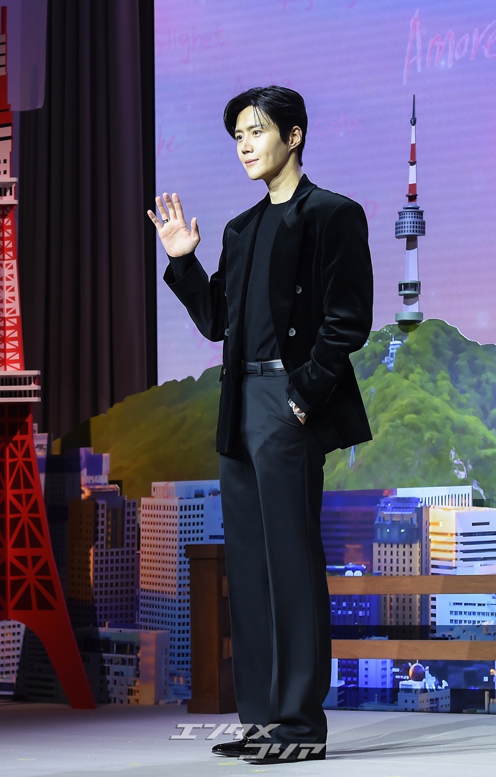 【フォト】えくぼがキュートなキム・ソンホ、女心を刺激