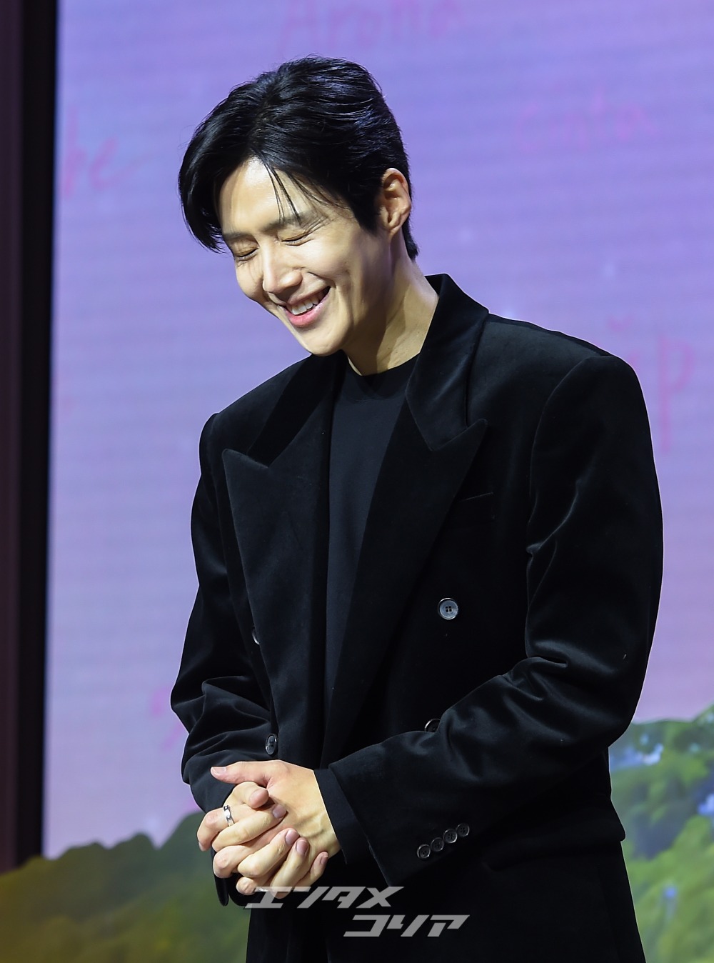 【フォト】えくぼがキュートなキム・ソンホ、女心を刺激