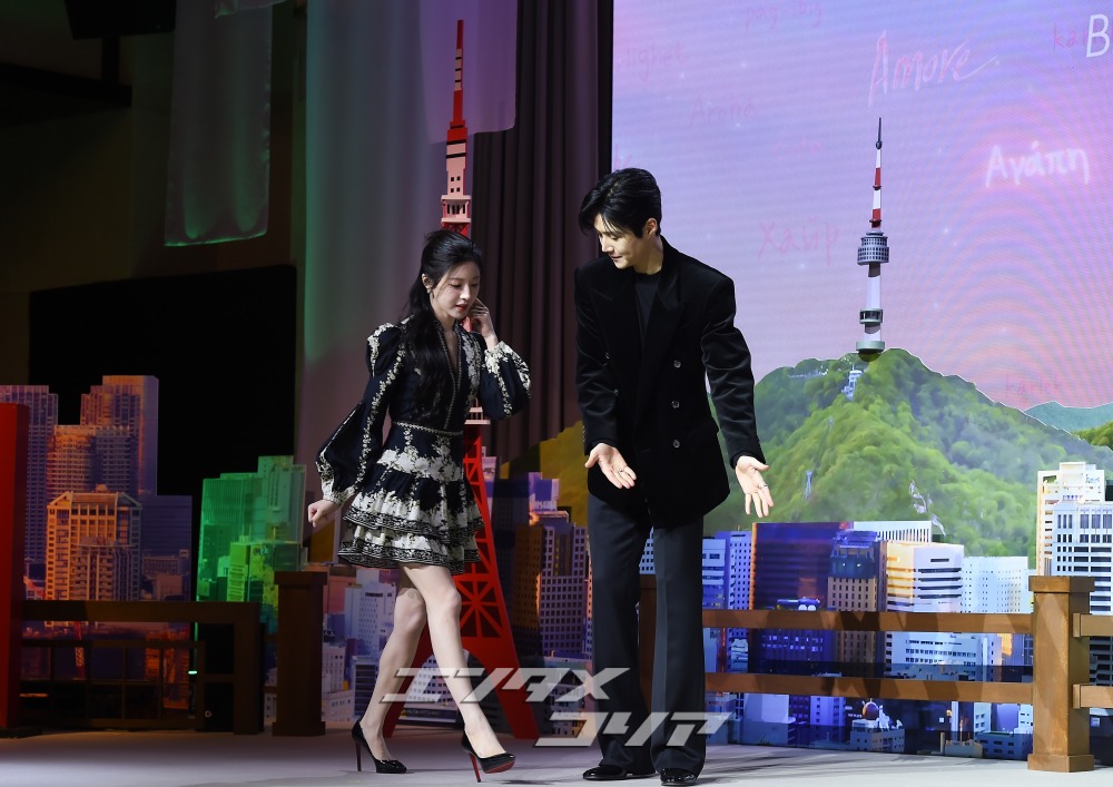 【フォト】『恋の通訳、できますか？』主演のキム・ソンホ＆コ・ユンジョン、ロマンチックな2ショット