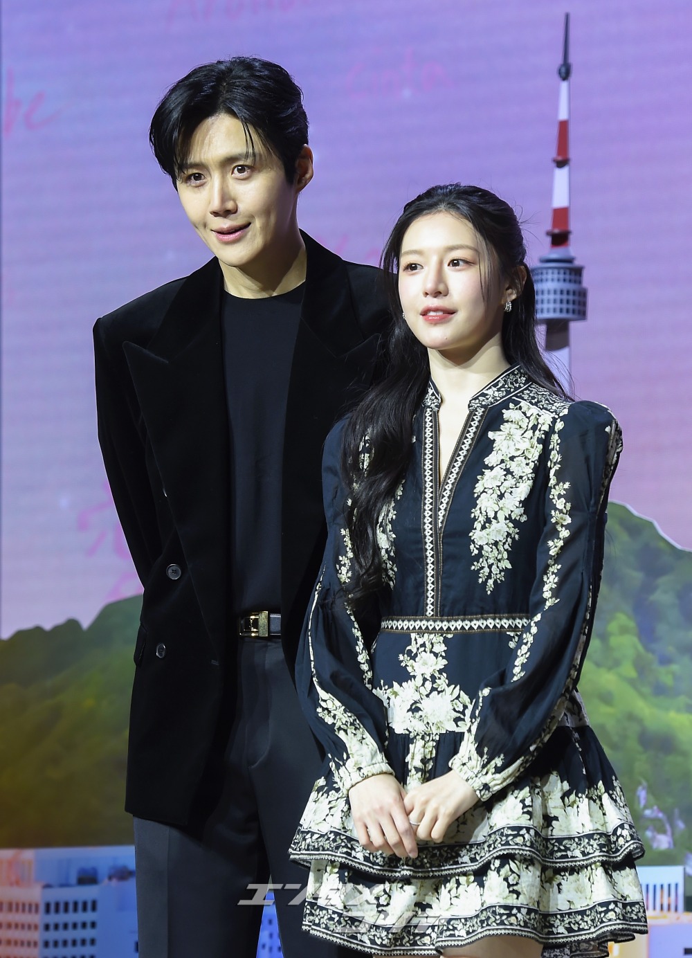 【フォト】『恋の通訳、できますか？』主演のキム・ソンホ＆コ・ユンジョン、ロマンチックな2ショット