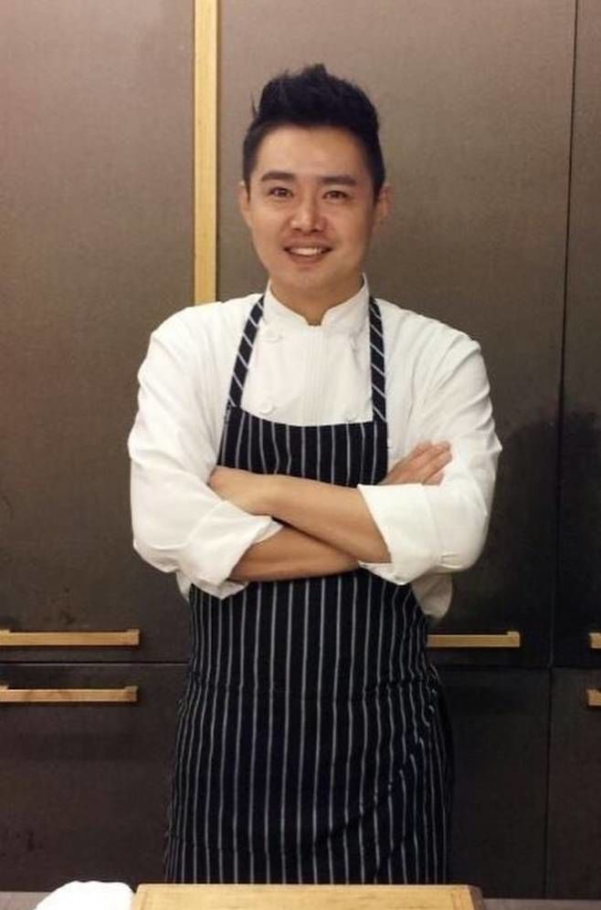 訃報：元タレントのシェフ　チョン・シンウさん＝56歳