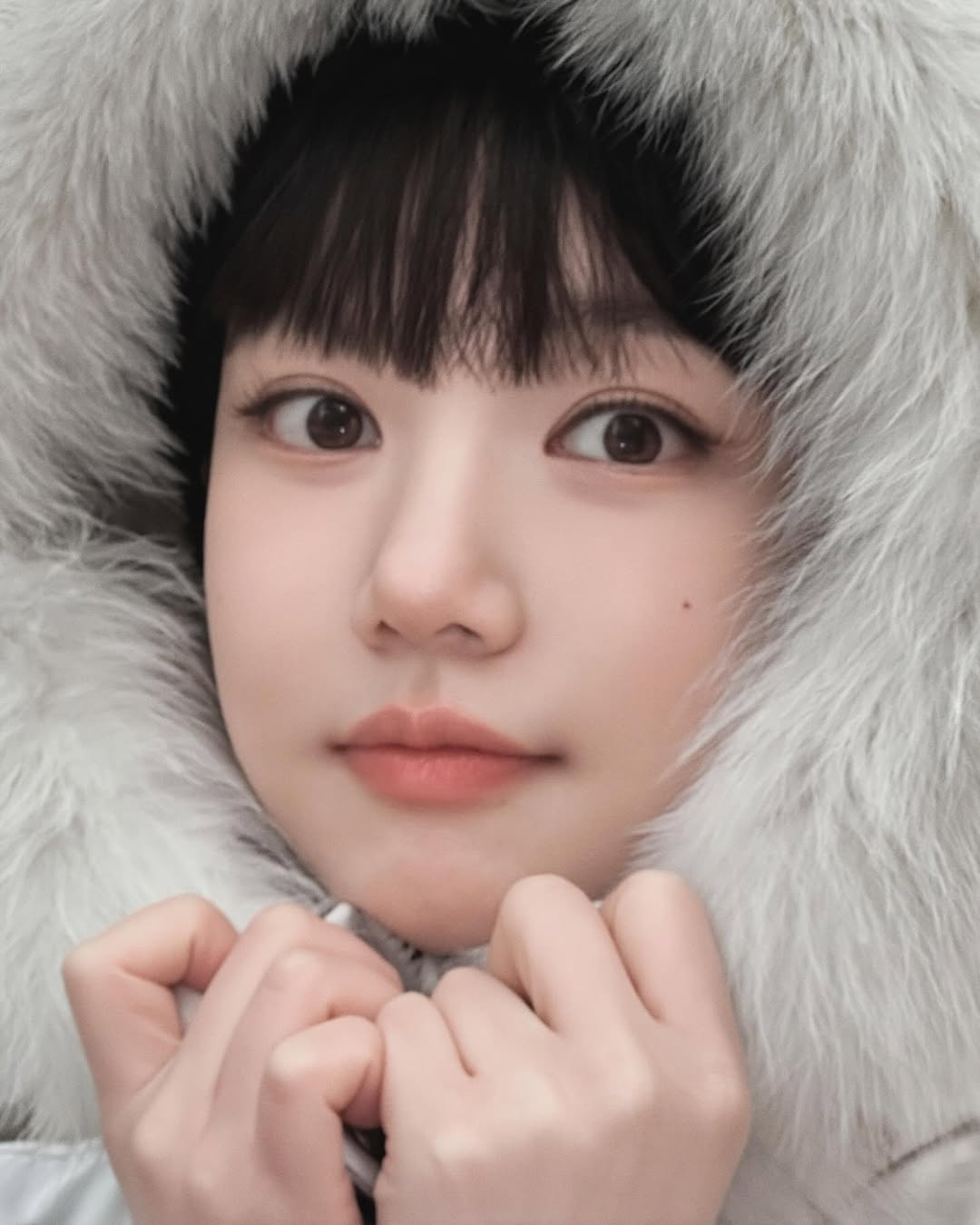 35歳イ・ユビ、厳しい寒い中でもラブリー　「すごく寒いから抱きしめてあげようか」