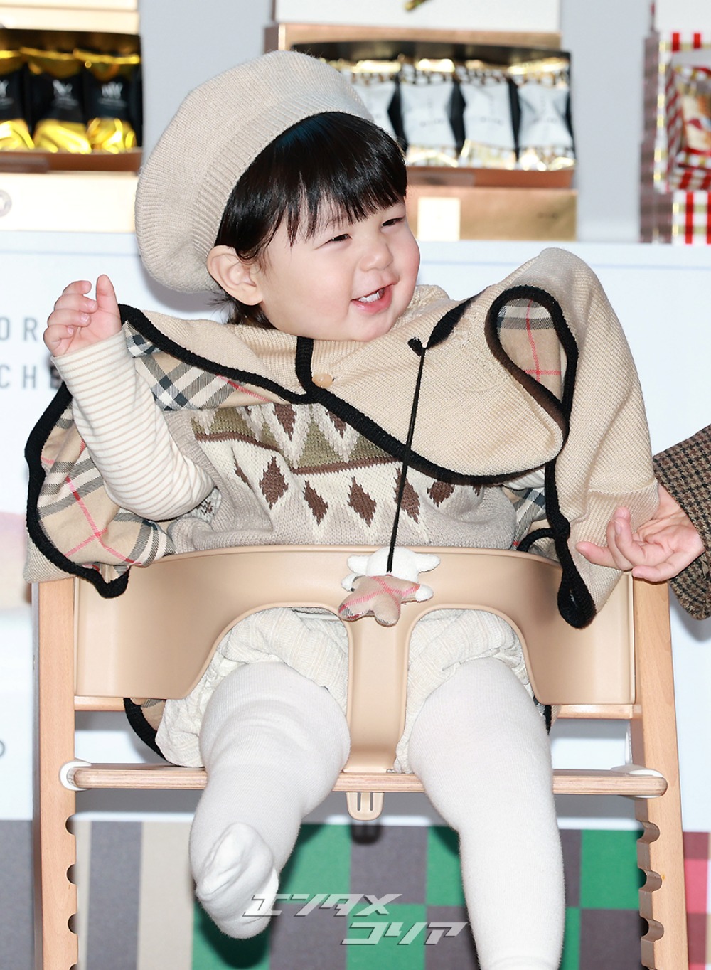 【フォト】シム・ヒョンタクの息子ハル君、最年少広報大使の人形みたいにキュートな姿