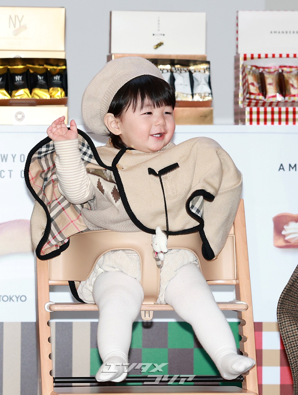 【フォト】シム・ヒョンタクの息子ハル君、最年少広報大使の人形みたいにキュートな姿