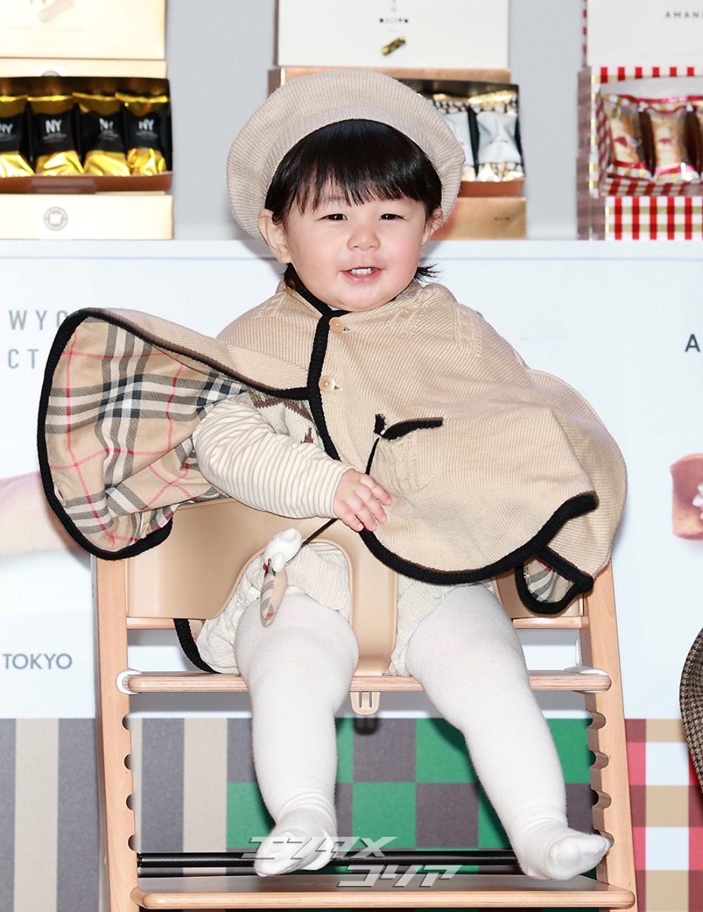 【フォト】シム・ヒョンタクの息子ハル君、最年少広報大使の人形みたいにキュートな姿