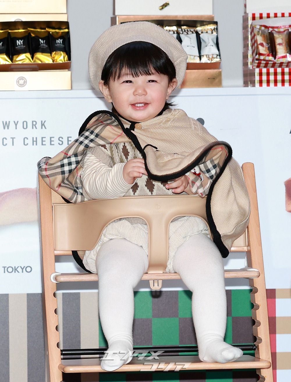 【フォト】シム・ヒョンタクの息子ハル君、最年少広報大使の人形みたいにキュートな姿