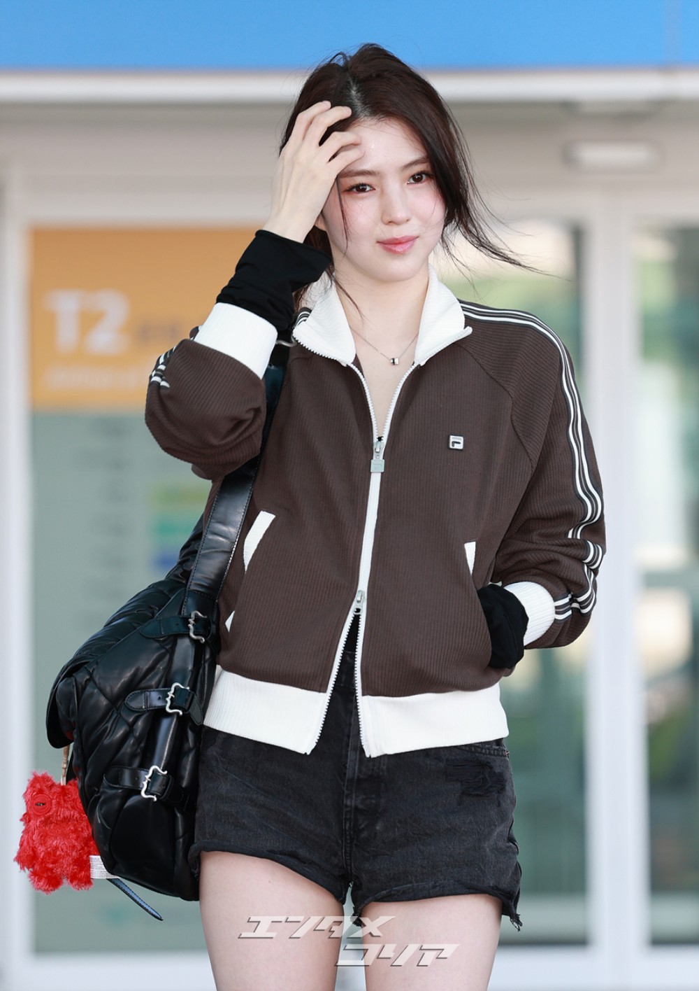 【フォト】ハン・ソヒ、白くまばゆい肌見せつけ出国