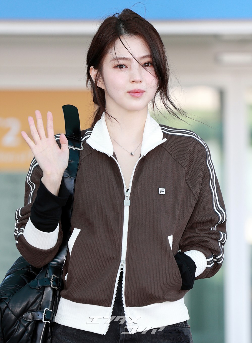 【フォト】ハン・ソヒ、白くまばゆい肌見せつけ出国