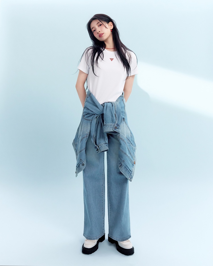 【フォト】デニムの女神の帰還…さわやかな魅力振りまくスジ＝「GUESS」