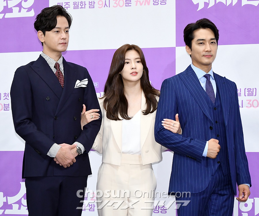 【フォト】イム・ジュファン、ステキなスーツ姿で登場