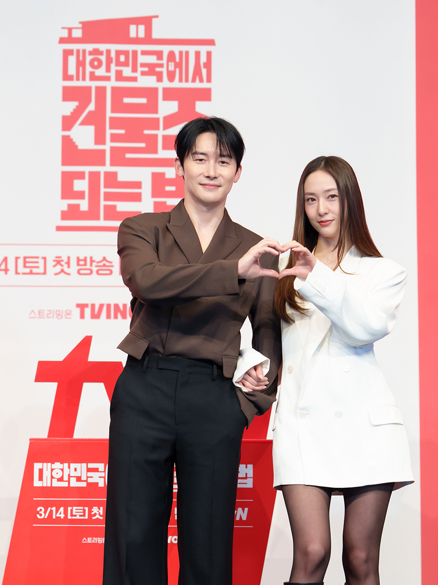 【フォト】夫婦役演じるキム・ジュンハン＆チョン・スジョン、ほのぼの2ショット