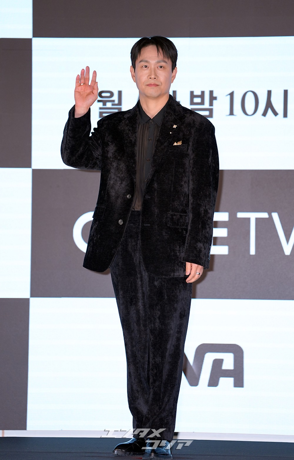 【フォト】オ・ジョンセ、財閥2世に変身…ソフトなほほ笑み