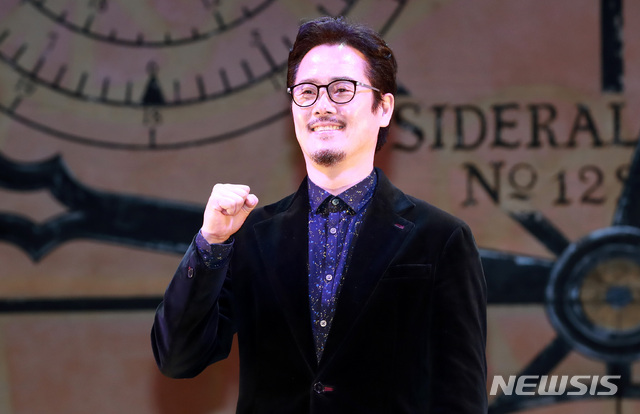 【フォト】ミュージカル『ウィキッド』でオズの魔法使い役演じるナム・ギョンジュ