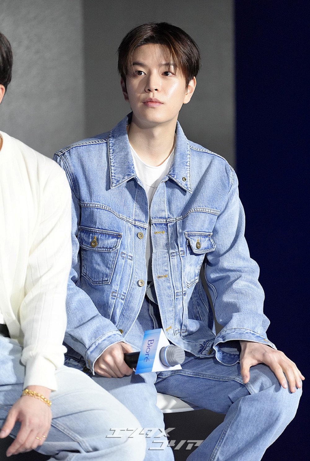 【フォト】Stray Kidsスンミン、デニム・オン・デニム・コーデがおしゃれ