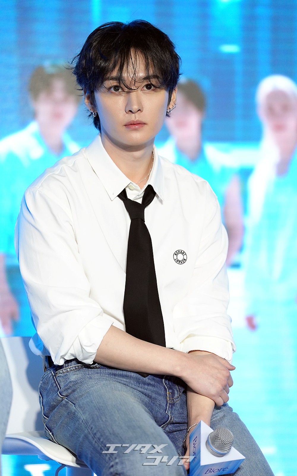 【フォト】Stray Kidsリノ、セクシーな眼差し