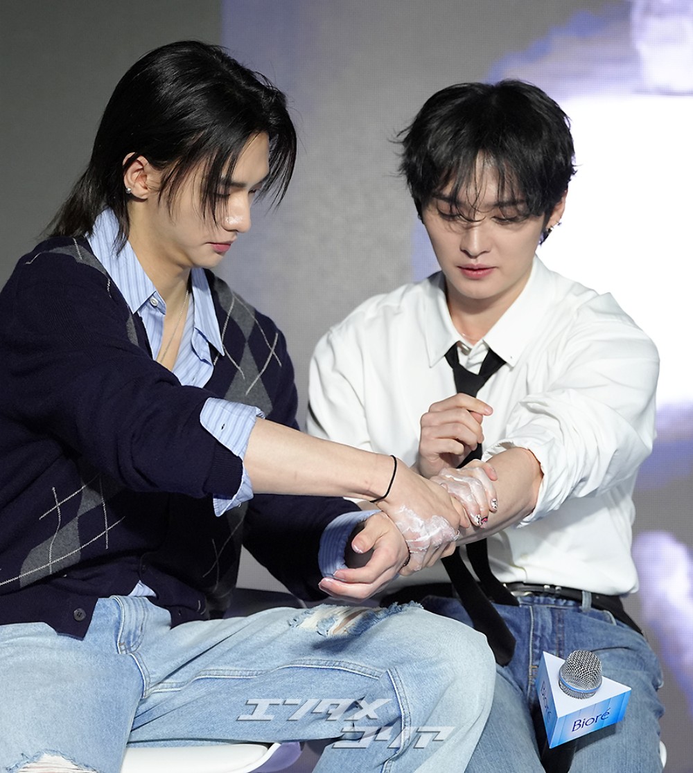 【フォト】Stray Kidsリノ、セクシーな眼差し