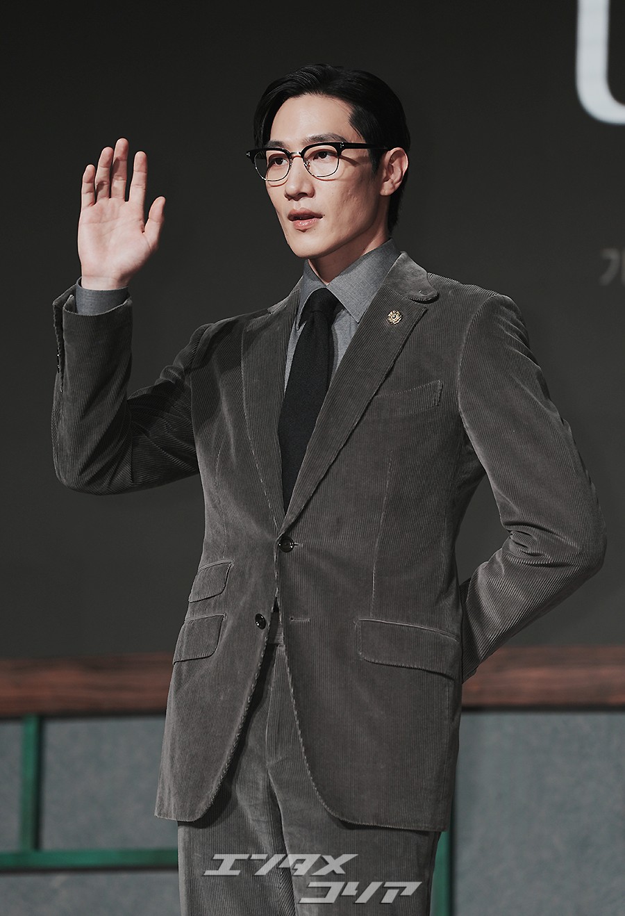 【フォト】ノ・サンヒョン、『21世紀の大君夫人』で冷徹な首相に変身