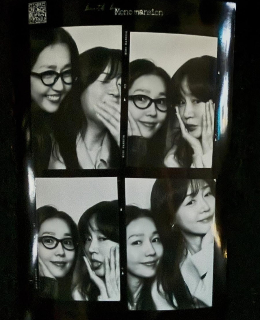 ソン・ユリ＆イ・ジン「まるでFin.K.L.のころのよう」…顔を寄せ合いニッコリ