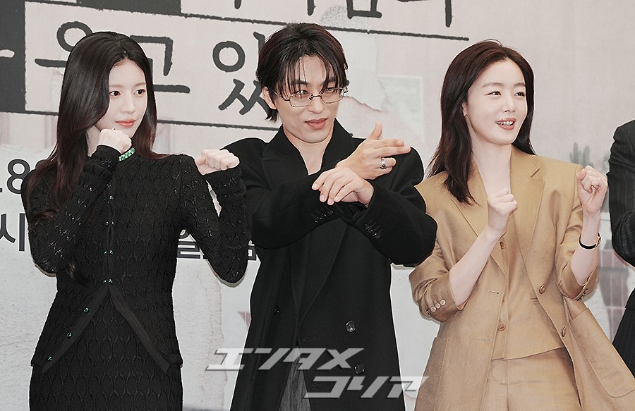 【フォト】ク・ギョファン＆コ・ユンジョン主演『誰だって無価値な自分と闘っている』制作発表会