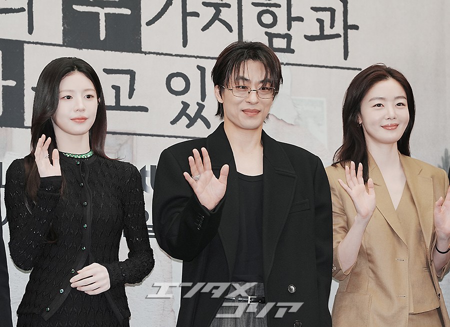 【フォト】ク・ギョファン＆コ・ユンジョン主演『誰だって無価値な自分と闘っている』制作発表会