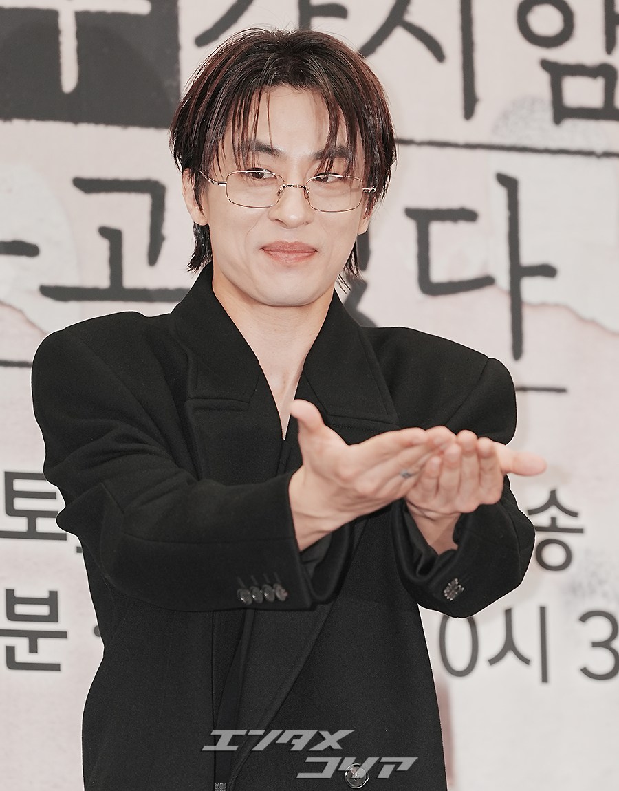 【フォト】ク・ギョファンのおどけたポーズ…格の違うファッションセンス