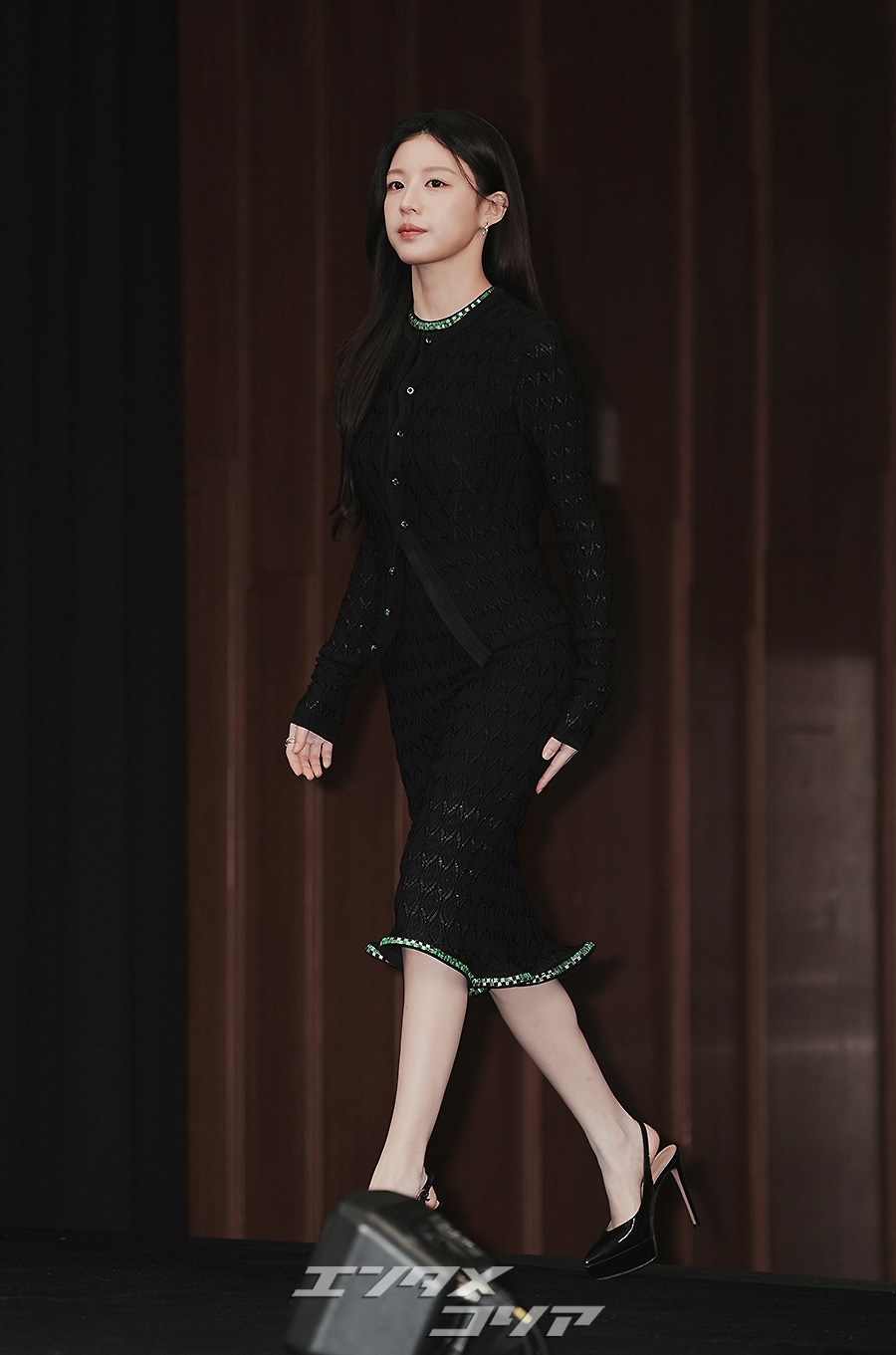 【フォト】コ・ユンジョン、ボディラインが現れる黒のツーピース…ファイターのポーズもキレイ