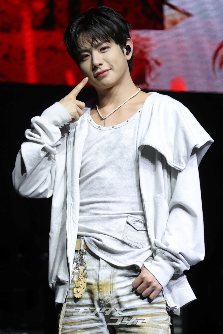 【フォト】5人組になった戻ったEVNNE　新曲『Backtalk』ショーケース