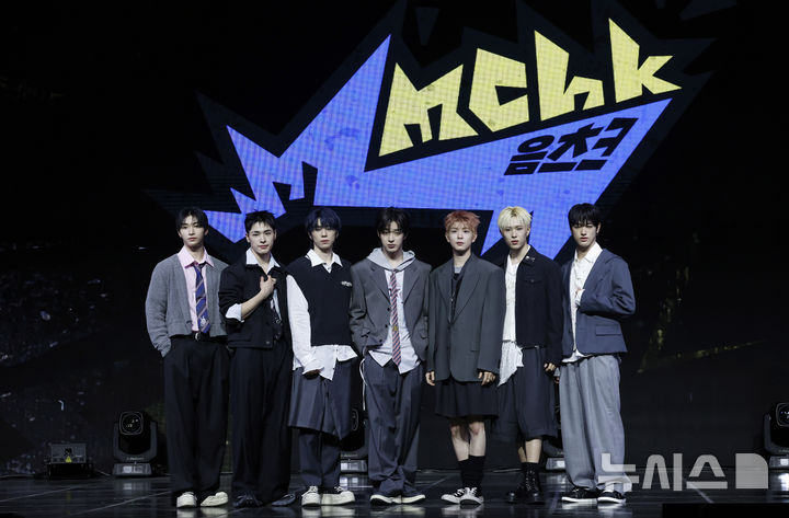 【フォト】NEXZ、6カ月ぶりに「Mmchk」で音楽活動