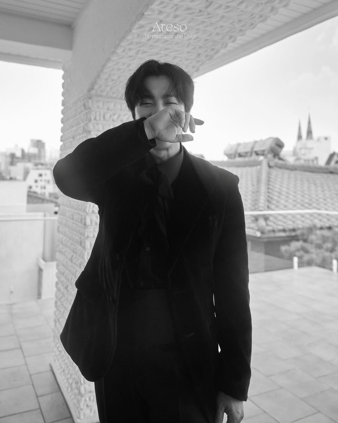 【フォト】KOYOTEシンジが惚れたのも納得…！ 予備新郎ムン・ウォン、モデル並みのウェディングショット