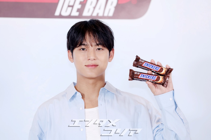 【フォト】SEVENTEENミンギュ、アイスチョコバーよりスイートなビジュアル