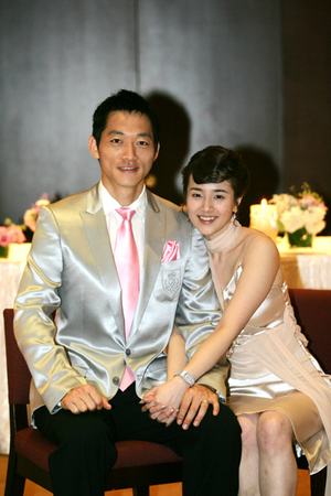 【フォト】 金南一選手とキム・ボミンアナウンサーの婚約式